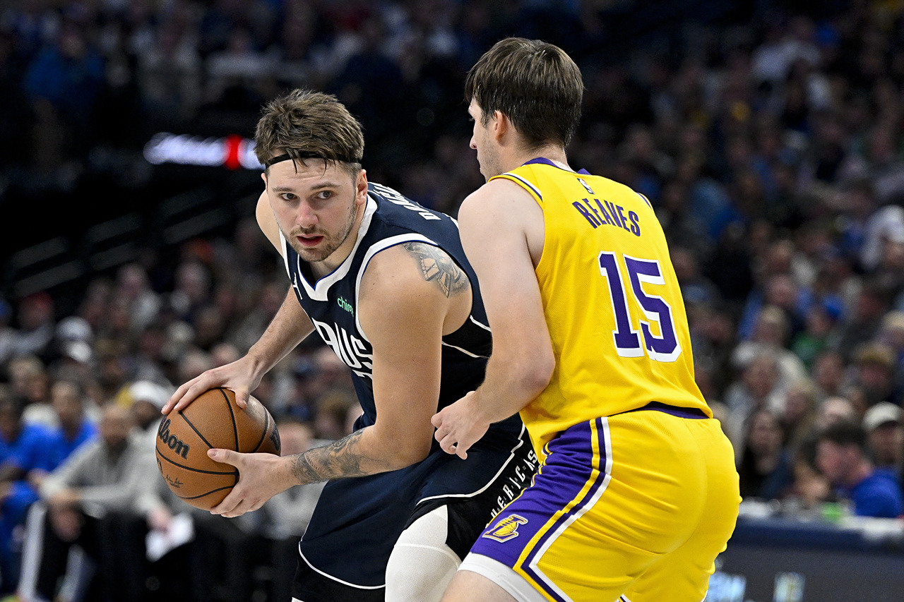 PG电子官方网站-冲刺阶段达拉斯独行侠调整名单以备NBA常规赛,手感冰凉环节打磨,管理层满意,轮换策略成焦点的简单介绍-PG电子官方网站